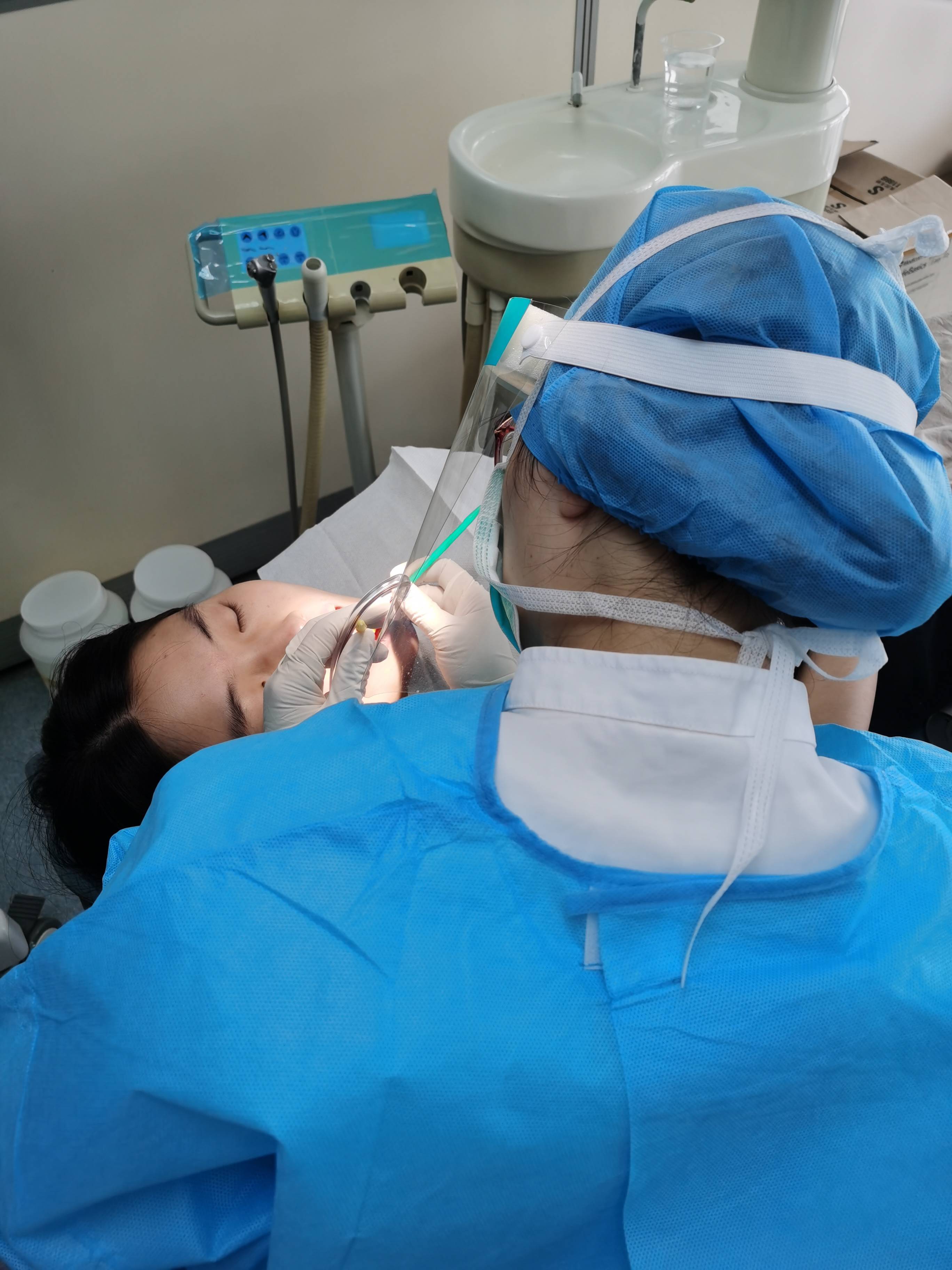cq9电子在苏州华夏口腔医院 暑假学生牙齿“美容”忙
